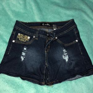 Short with gold detailing